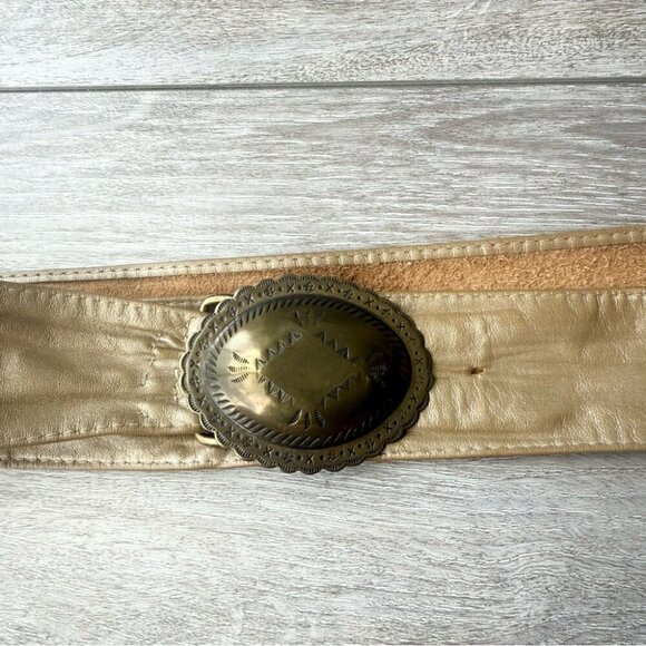 Vintage Sold Brass Concho Buckle Metallic Gold Western Style Leather Belt - Picture 4 of 11
